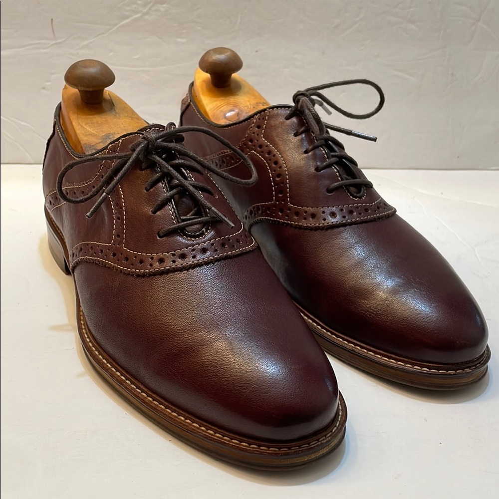 Johnston & Murphy Brown Oxford Shoes with High-Quality Leather and Wooden Sole